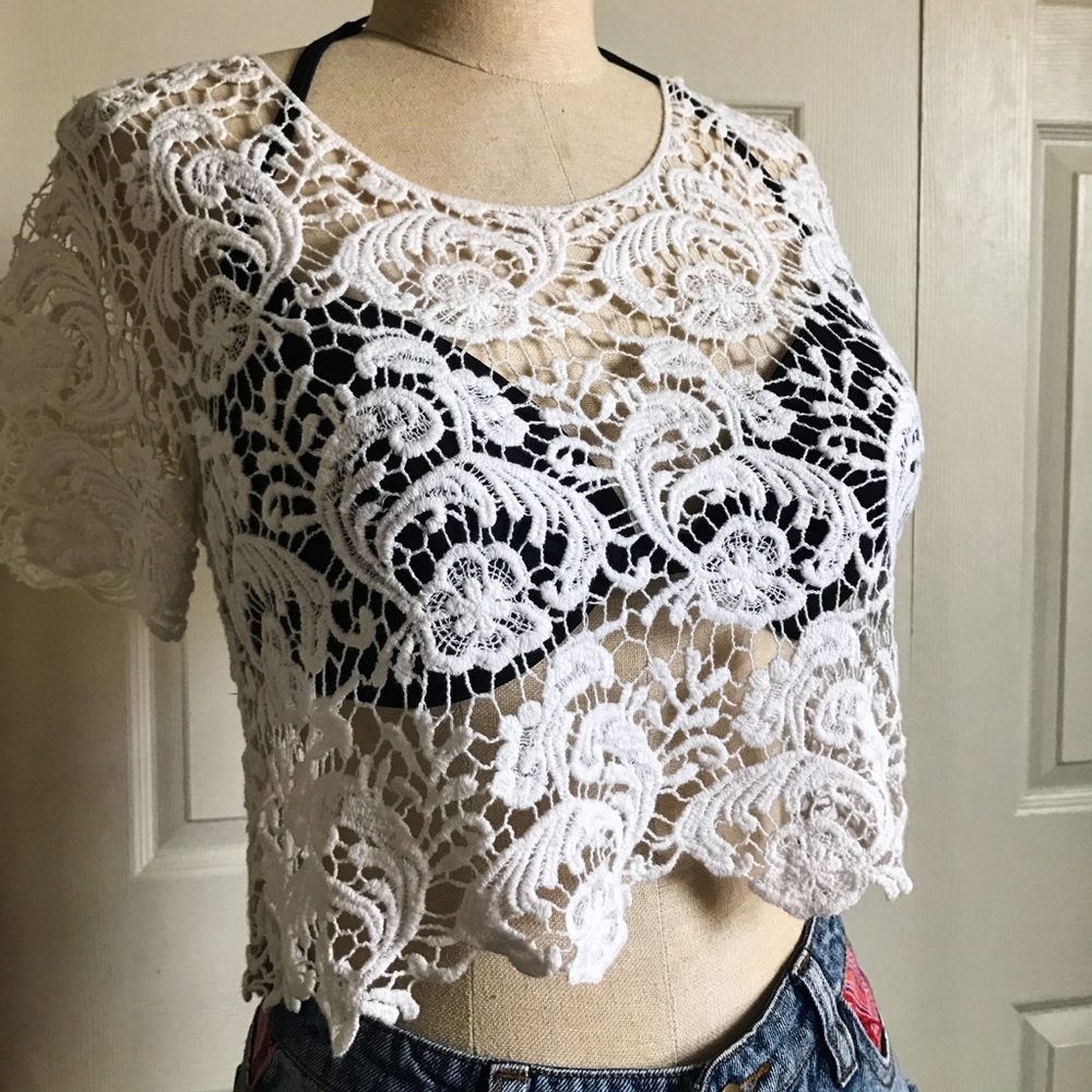 Floral white cutout top